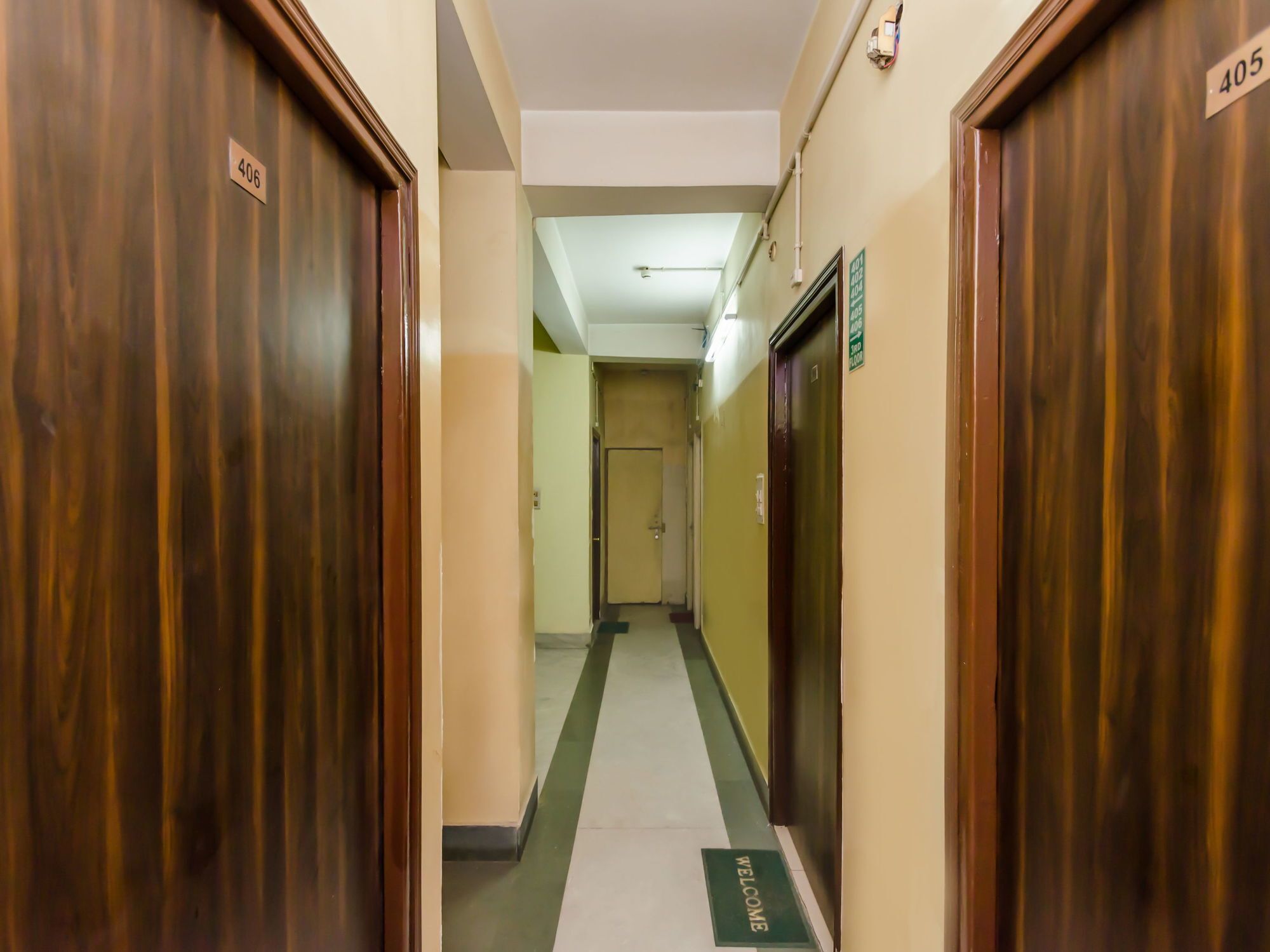 Oyo 8998 Hotel Aayash Liluāh Eksteriør billede