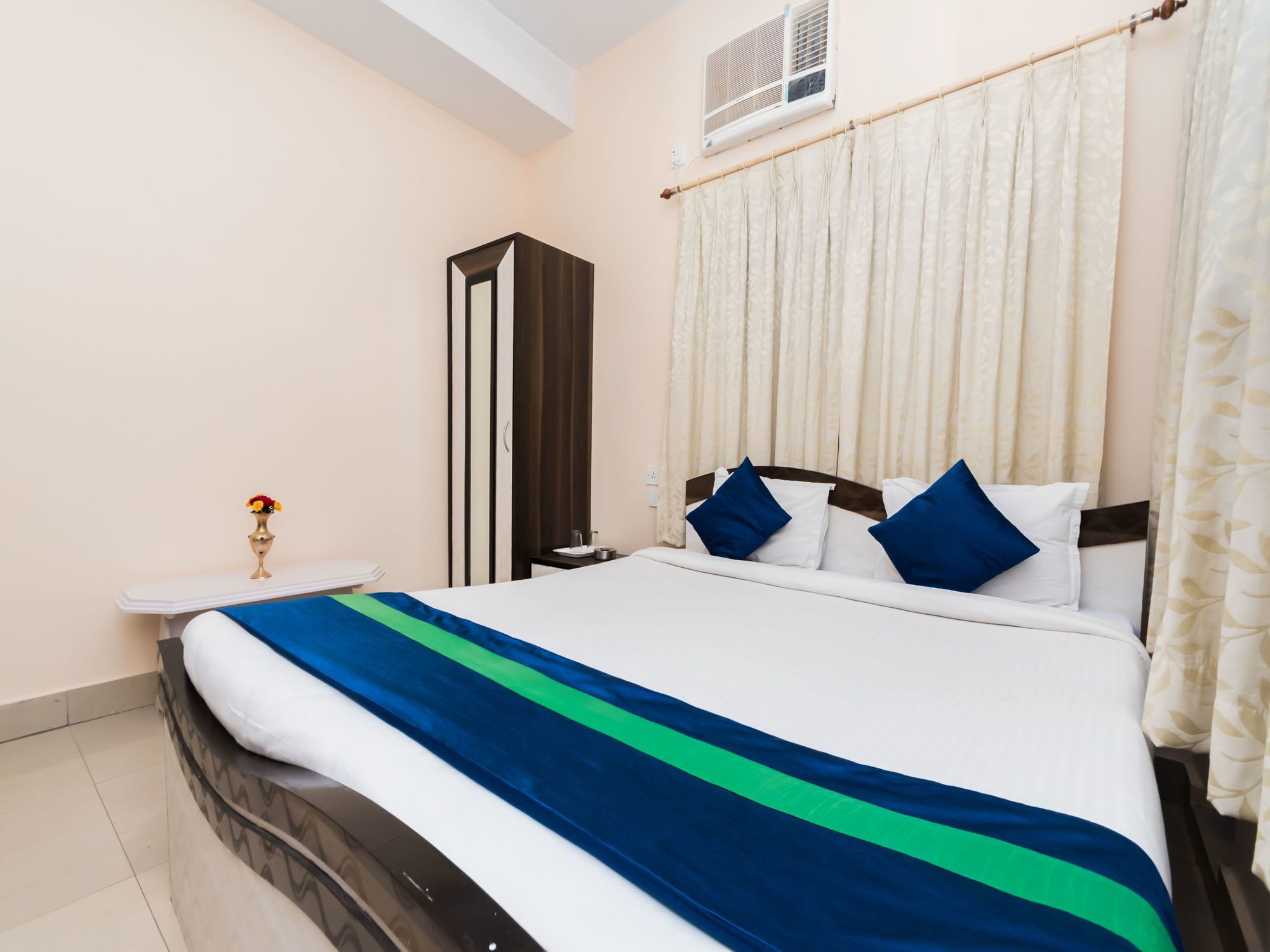 Oyo 8998 Hotel Aayash Liluāh Eksteriør billede